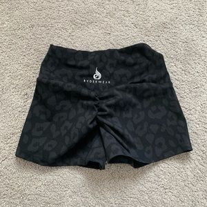 RYDERWEAR SCRUNCH BUM SHORTS